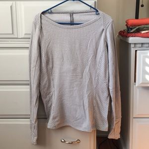 Long sleeve workout shirt